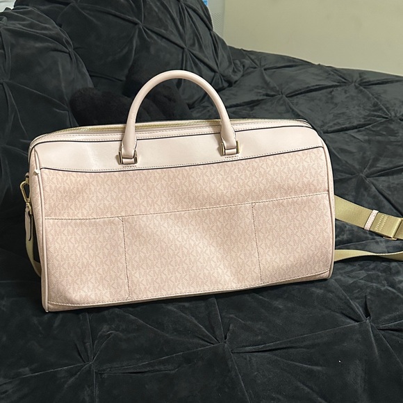 Michael Kors Blush Pink Travel Bag - Picture 3 of 6